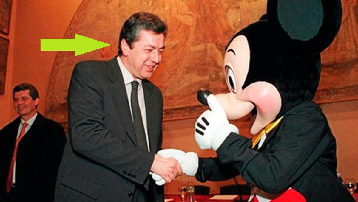 <a href="/miriamnoguerasM/">Miriam Nogueras 🎗</a> lo conoces? es de los vuestros; Joan María Pujals Vallvé, exconseller de la Generalitat en época de Jordi Pujol e imputado en el caso 3% por el presunto pago de comisiones a Convergència Democràtica de Catalunya (CDC)

Fue contratado por <a href="/GrupoMemora/">Mémora & Fundación Mémora</a> y os pagaron