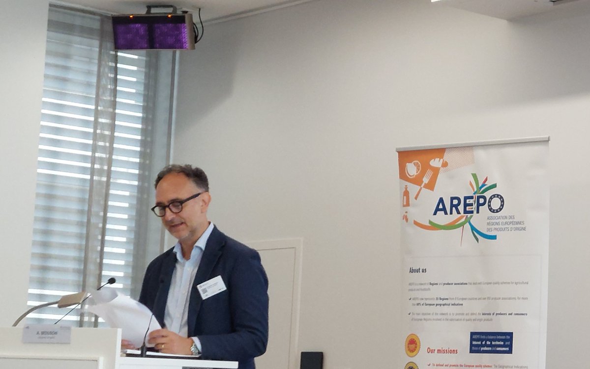 Apertura dell'Assessore all'Agricoltura e Presidente AREPO Alessandro Beduschi all'assemblea dell'Associazione delle Regioni Europee dei Prodotti d'Origine a Bruxelles
