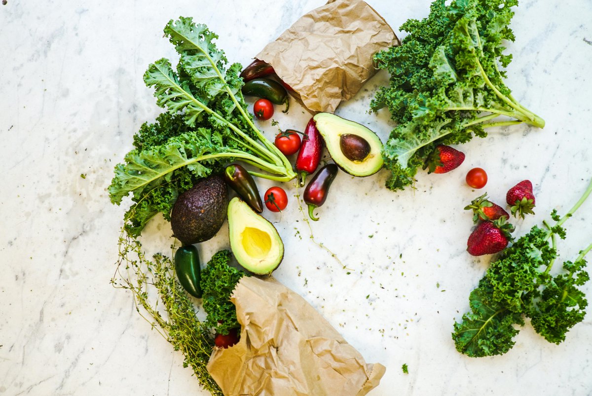 Healthonics's tweet image. Suffering from #stress? Microbiome-gut-brain axis plays an important role in stress reduction. More the beneficial #gutmicrobiome lesser will be the stress. Eating fibers, #vegetables, etc. will improve beneficial microbiome, processed, #junkfood will decrease it, choose wisely!