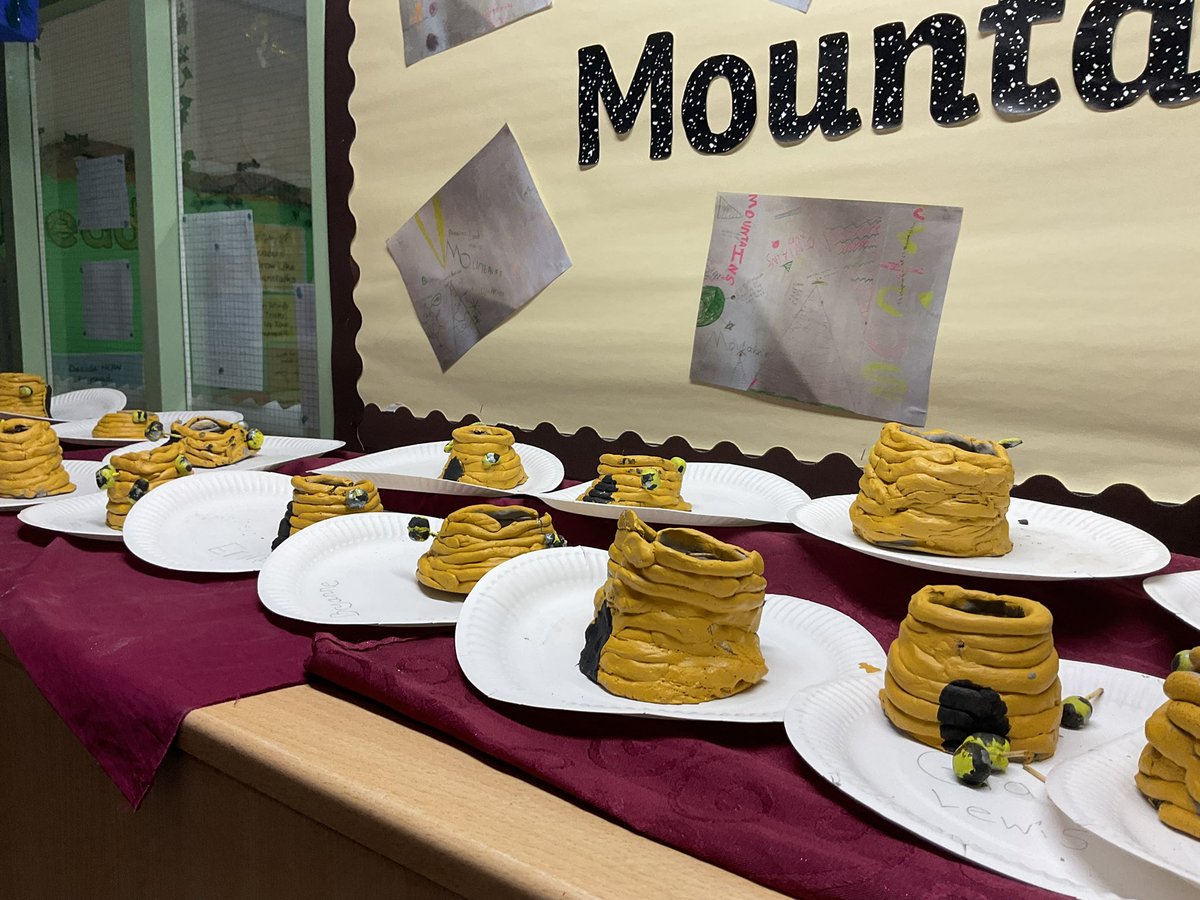 Chorley St James Year 3 (@stjamesyear3) on Twitter photo Our finished pieces of sculpture. Beehive pencil pots. Aren’t they super?! <a href="/StJamesChorley/">Chorley St James</a> Our finished pieces of sculpture. Beehive pencil pots. Aren’t they super?! <a href="/StJamesChorley/">Chorley St James</a>
