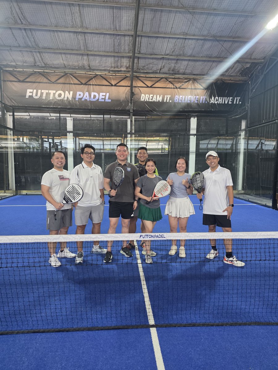 Sheffield alumni in Indonesia sure know how to have a good time! Check out their latest padel session 📸

🌎 Living abroad?
cstu.io/6b1e98