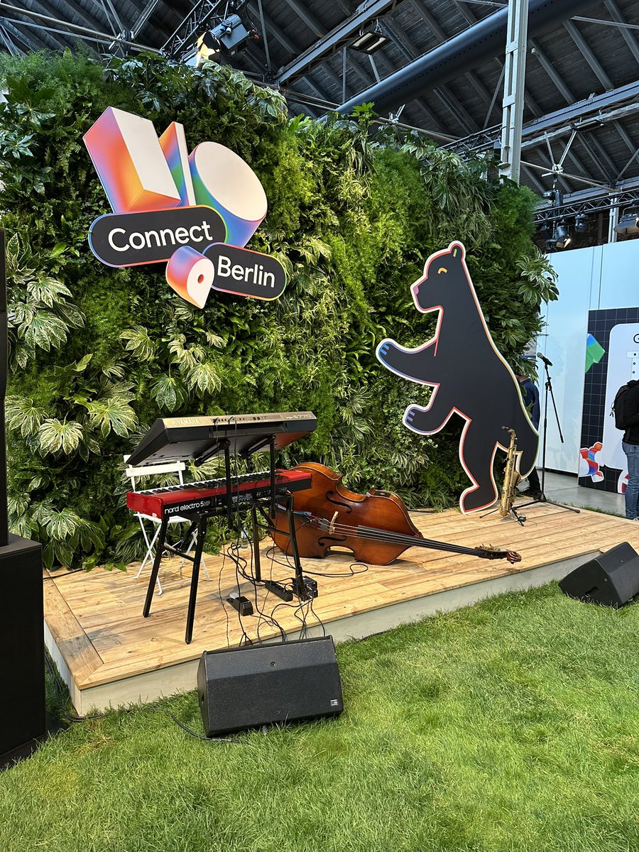 BeGuillaume's tweet image. In IO Connect in Berlin with @invertaseio team! Come and say hi 👋 (or Bonjour)