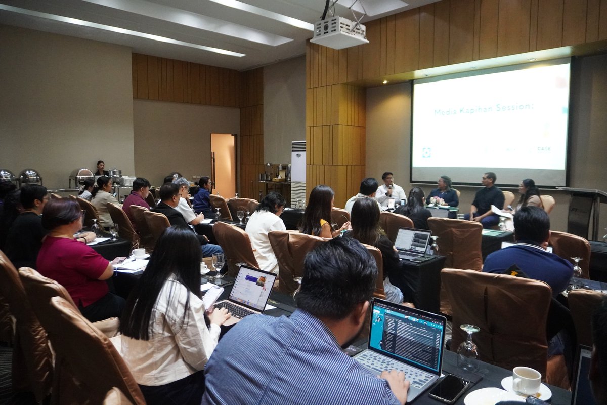 ICSC (@icsc_ph) on Twitter photo LOOK: <a href="/DOEgovph/">DOE Philippines</a> USec. Rowena Guevara, ICSC Exec. Director <a href="/KairosDelaCruz/">Kairos Dela Cruz</a>, and <a href="/GIZ_Philippines/">GIZ Philippines</a>โ Team Lead for Energy Projects Frederic Tesfay tackle the importance of #EnergyInvestment as a key driver of the #EnergyTransition in a <a href="/CASEforSEA/">CASE for Southeast Asia</a> Media Kapihan session held today. LOOK: <a href="/DOEgovph/">DOE Philippines</a> USec. Rowena Guevara, ICSC Exec. Director <a href="/KairosDelaCruz/">Kairos Dela Cruz</a>, and <a href="/GIZ_Philippines/">GIZ Philippines</a>โ Team Lead for Energy Projects Frederic Tesfay tackle the importance of #EnergyInvestment as a key driver of the #EnergyTransition in a <a href="/CASEforSEA/">CASE for Southeast Asia</a> Media Kapihan session held today.
