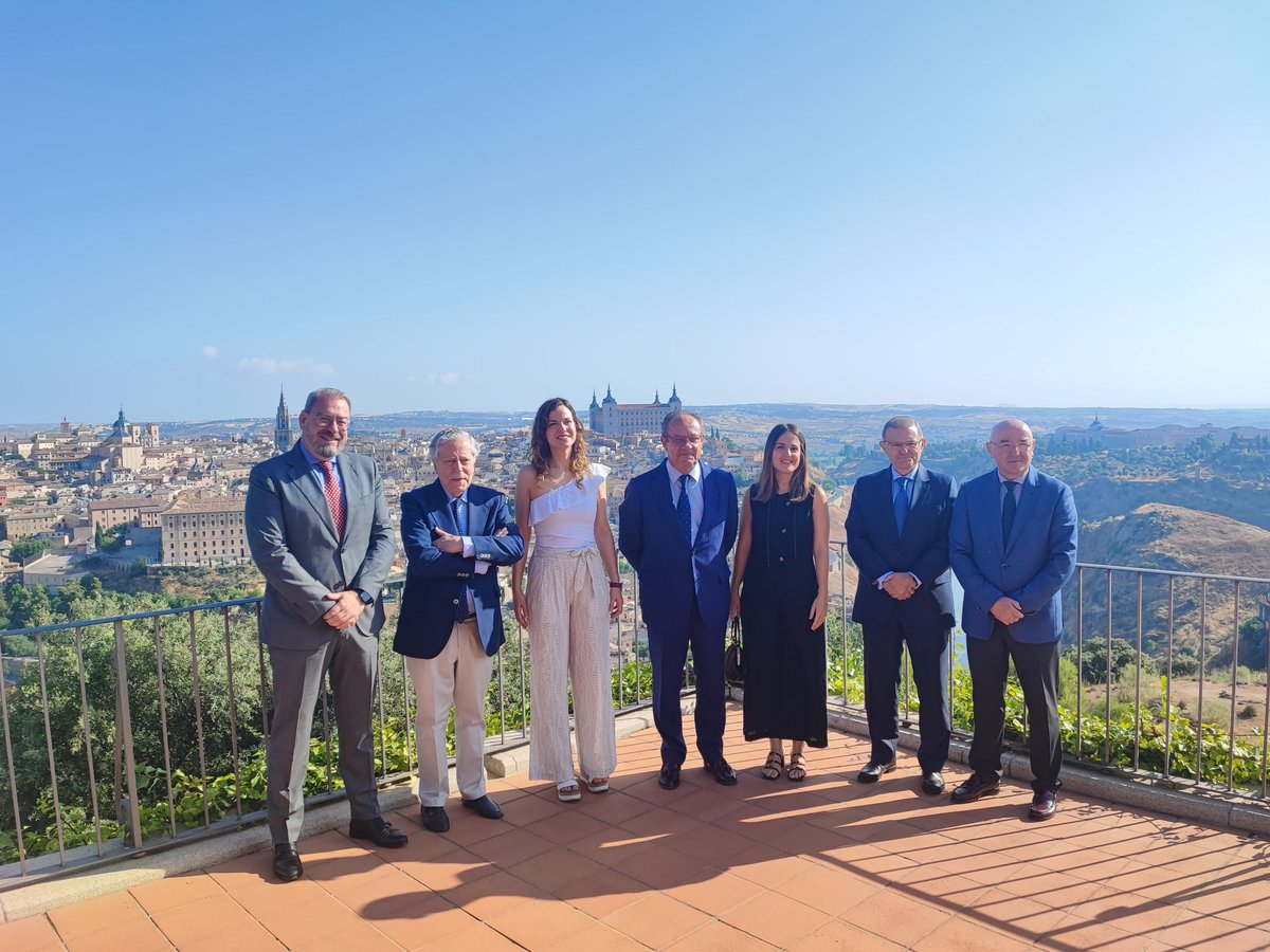 Asociación de Periodistas Europeos (@apeuropeos) on Twitter photo Un año más, el Parador de Toledo acoge el #seminariodefensa que organizamos junto a <a href="/Defensagob/">Ministerio Defensa</a> . Dos días de intensos debates en los que analizaremos junto a reputados expertos las incertidumbres que nos rodean Un año más, el Parador de Toledo acoge el #seminariodefensa que organizamos junto a <a href="/Defensagob/">Ministerio Defensa</a> . Dos días de intensos debates en los que analizaremos junto a reputados expertos las incertidumbres que nos rodean