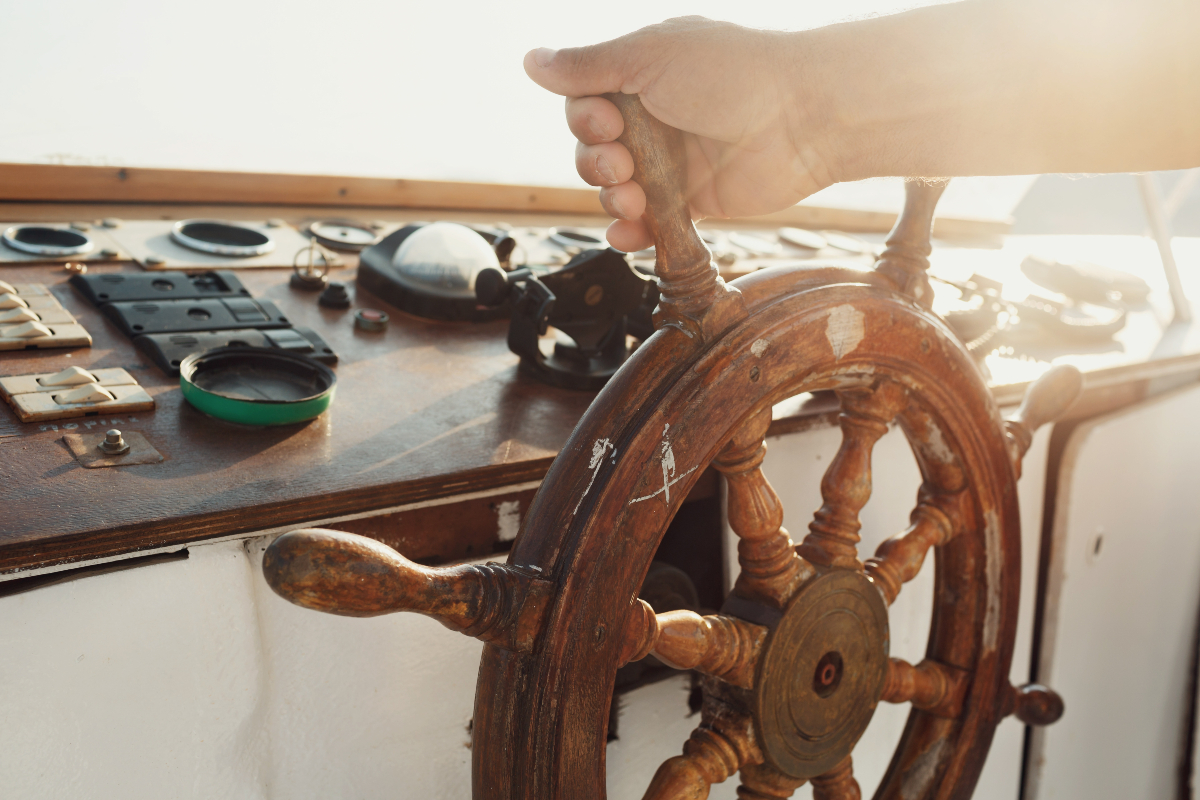 Hoy rendimos homenaje a quienes hacen posible que el 90% del comercio mundial se mueva: marinos, tripulaciones, estibadores y profesionales portuarios ⛴️ 🌊
Sin ellos, no habría logística, ni comercio, ni conexión global 🌍💙
#DíadelaGentedelaMar