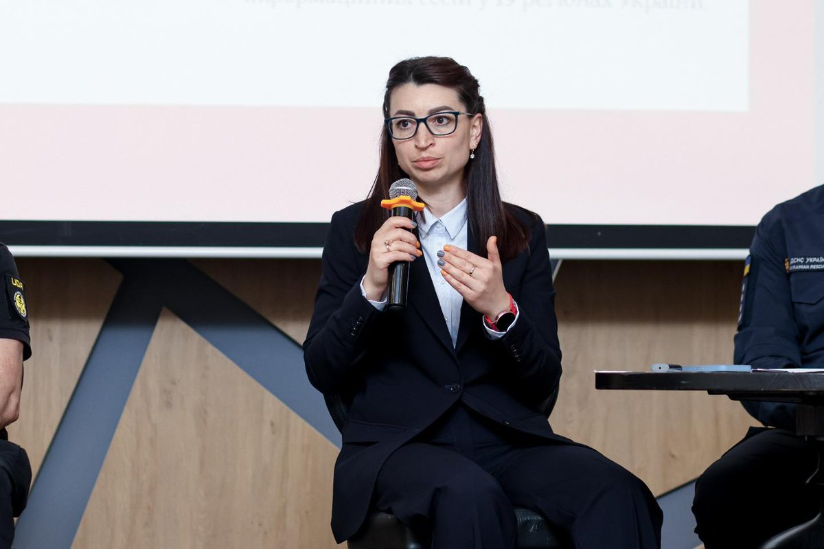 RedCrossUkraine's tweet image. 📢The Ukrainian Red Cross participated in a forum on challenges &amp;amp; best practices for informing the public about the risks of mines &amp;amp; explosive ordnance. Discussions focused on reaching communities through visuals, interactive tools &amp;amp; coordinated communication efforts. #MineSafety