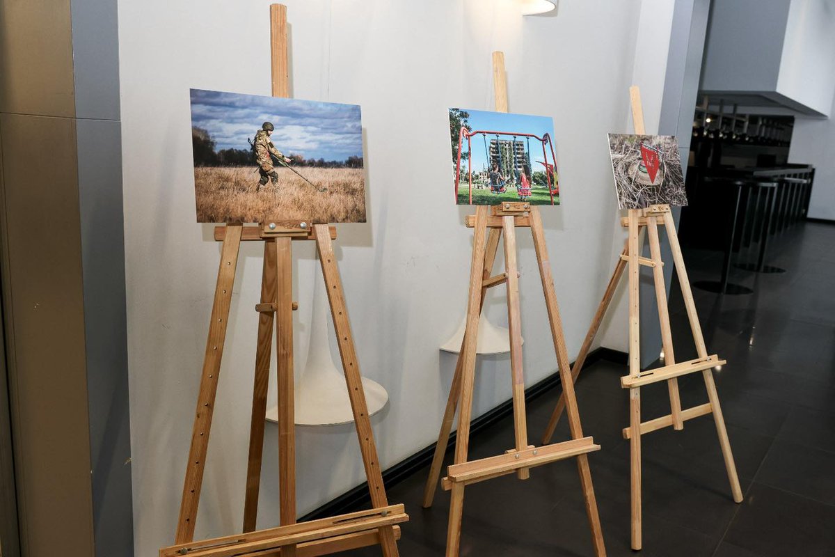 RedCrossUkraine's tweet image. 📢The Ukrainian Red Cross participated in a forum on challenges &amp;amp; best practices for informing the public about the risks of mines &amp;amp; explosive ordnance. Discussions focused on reaching communities through visuals, interactive tools &amp;amp; coordinated communication efforts. #MineSafety