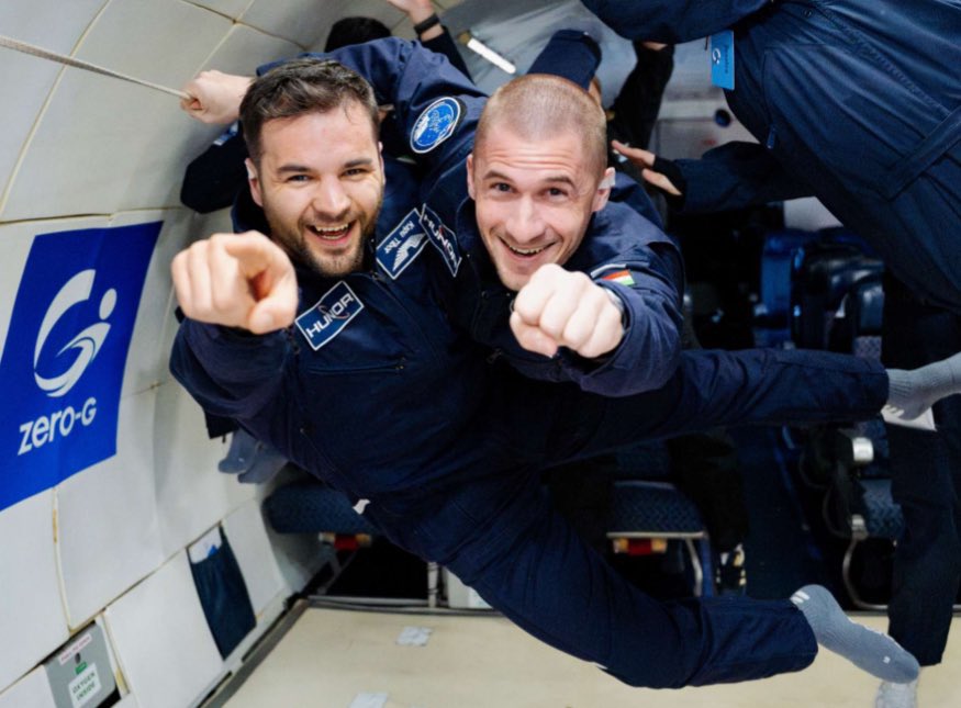 humissionviu's tweet photo. After 45 years Hungary 🇭🇺 is in space again 🌌 Today, the #Ax4 mission launched to the #InternationalSpaceStation with Hungarian astronaut #TiborKapu 👨‍🚀 on board 🚀 

As part of the Hungarian astronaut program #HUNOR, 25 scientific experiments will be carried out during the mission. 

Meet the crew: 

🇺🇸 Commander Peggy Whitson #USA
🇮🇳 Mission Pilot Shubhanshu Shukla of #India
🇵🇱 Mission Specialist Sławosz Uznański-Wiśniewski of ESA/#Poland
🇭🇺 Mission Specialist Tibor Kapu of #Hungary