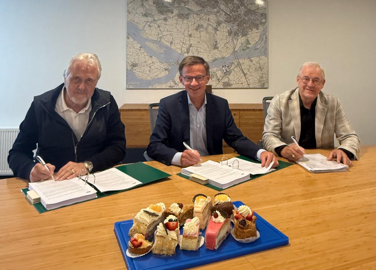 Startsein voor laatste fase #Torensteepolder!
In Numansdorp bouwen we samen met @MidstateNL en de gemeente 250 woningen: sociale huur, betaalbare en vrije sector.

- Verkoop: 2026
- Oplevering: 2027

#Bolton #Numansdorp #midstate #gemeentehoekschewaard #SamenWerkenSamenLeven