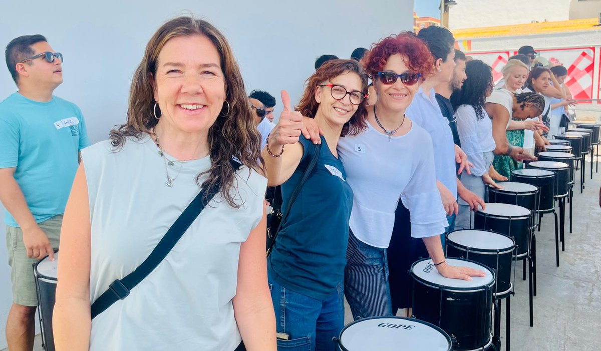 ArropaValencia's tweet photo. 🥁 Uno de los momentos más especiales fue la batucada colectiva.
Una experiencia vibrante sobre ritmo, coordinación, escucha y adaptación. https://t.co/X4NADvvLjn