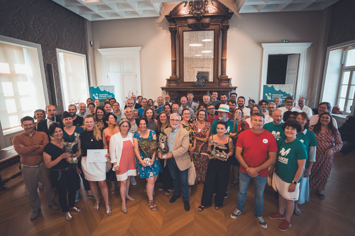 La cérémonie de remise des trophées "Angers Loire éco-événement" s’est tenue le 18 juin. Ils récompensent les événements qui s'engagent dans une démarche de réduction de leur impact environnemental. #AngersMetropole angersloiremetropole.fr/medias/66298-l…