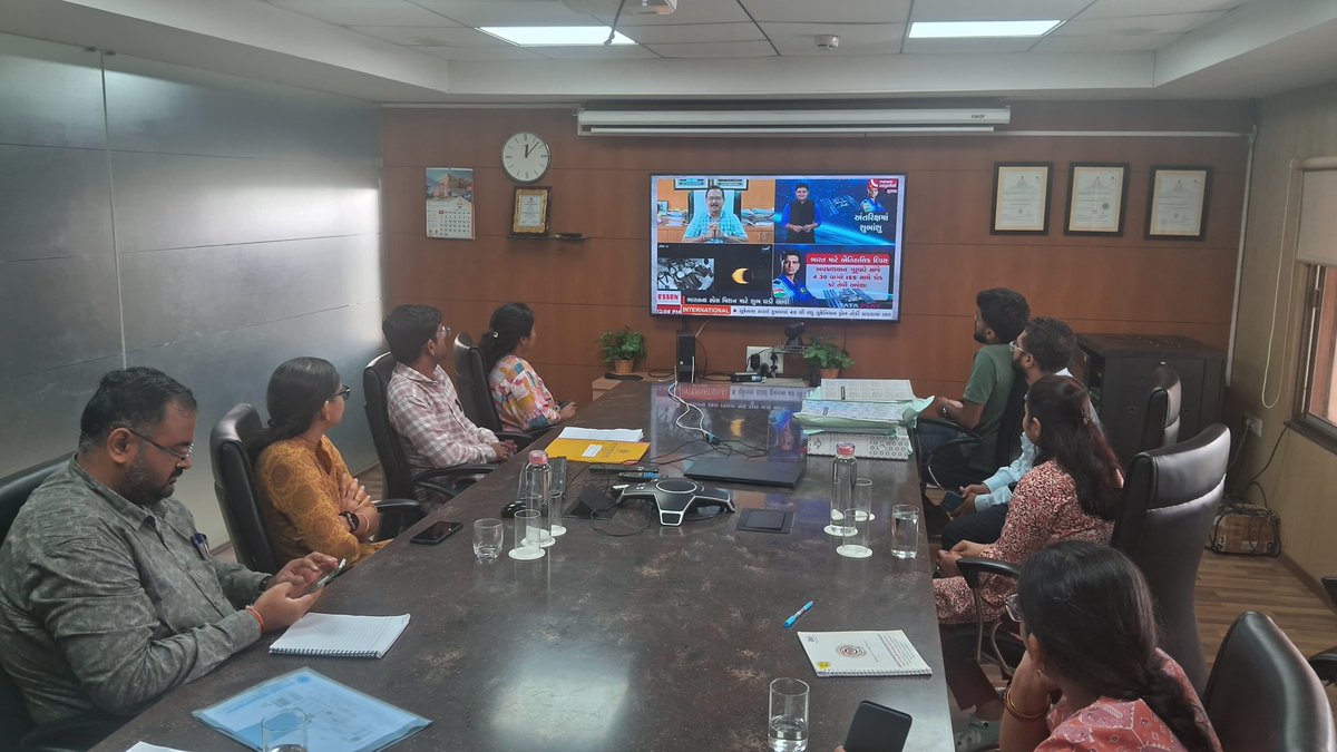 InfoGujcost's tweet image. To witness this proud moment, #GUJCOST officials, along with participants from #RSCs and #CSCs across #Gujarat, watched the historic launch of #AxiomMission4 carrying Indian astronaut Group Captain #ShubhanshuShukla from Kennedy Space Center. 

A moment of #pride for #India and