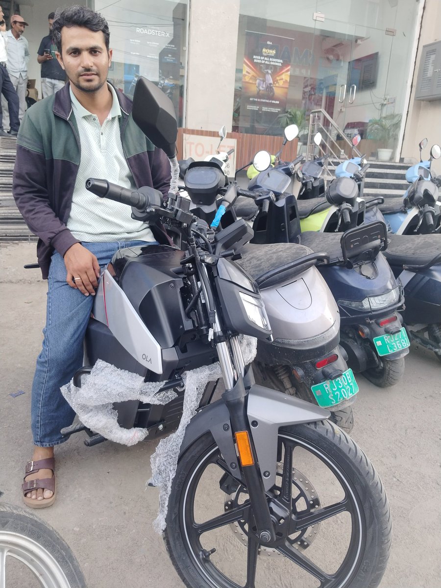 deepseek🐬 (@lokeshjat420) on Twitter photo #olabike that is roadster x plus 4.5kw one of the best experience when I ride this bike. Game changer in bike market. #olabike that is roadster x plus 4.5kw one of the best experience when I ride this bike. Game changer in bike market.