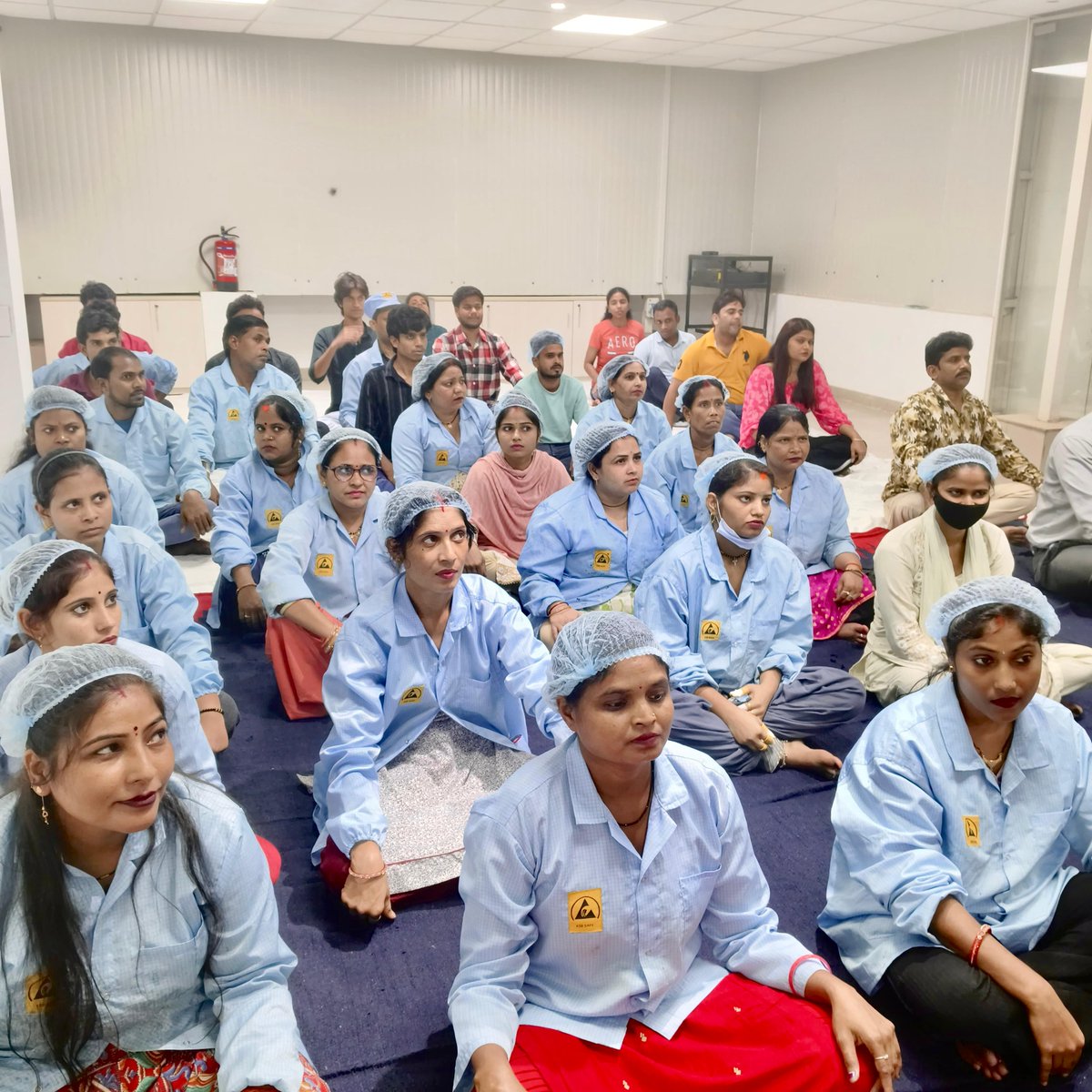 OmniaTags's tweet photo. At #OmniaTechnologies, we believe a healthy mind and body build stronger teams.

This #InternationalYogaDay, we paused to embrace calm, clarity &amp; connection — on the mat and at work.

Balance isn’t a goal, it’s a way of working. 💼
#YogaDay2025  #TeamWellness #TeamOmnia https://t.co/ddTg9hgcow