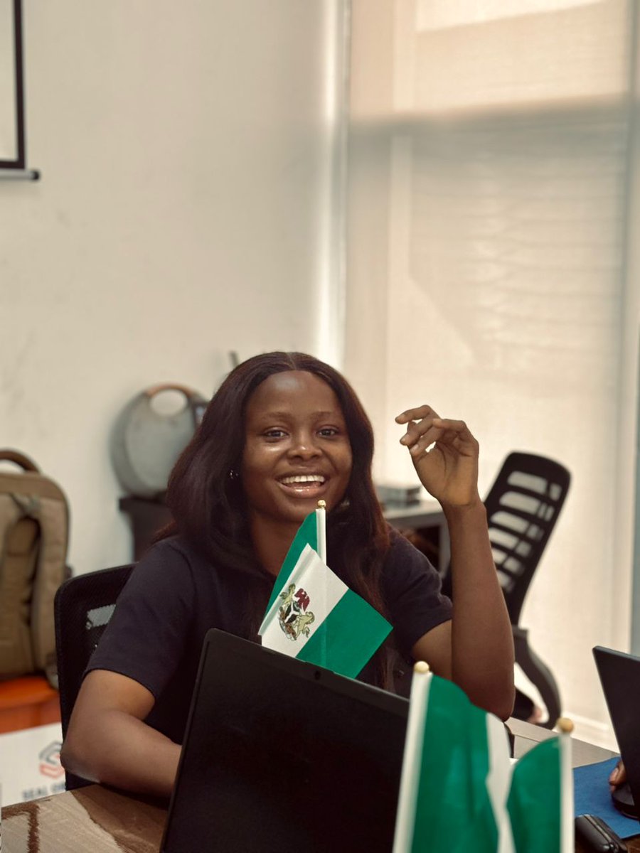 QuickPrintShopN's tweet image. Today, we are giving the spotlight to our dedicated workers. Their dedication is what gets the wrork done and keep out customers happy. Love you, Team QPS
--------
Call/WhatsApp US: 08158848484
09022228280
08033338484 
--------
#PrintInProgress #QuickPrintMagic #ClientWork…