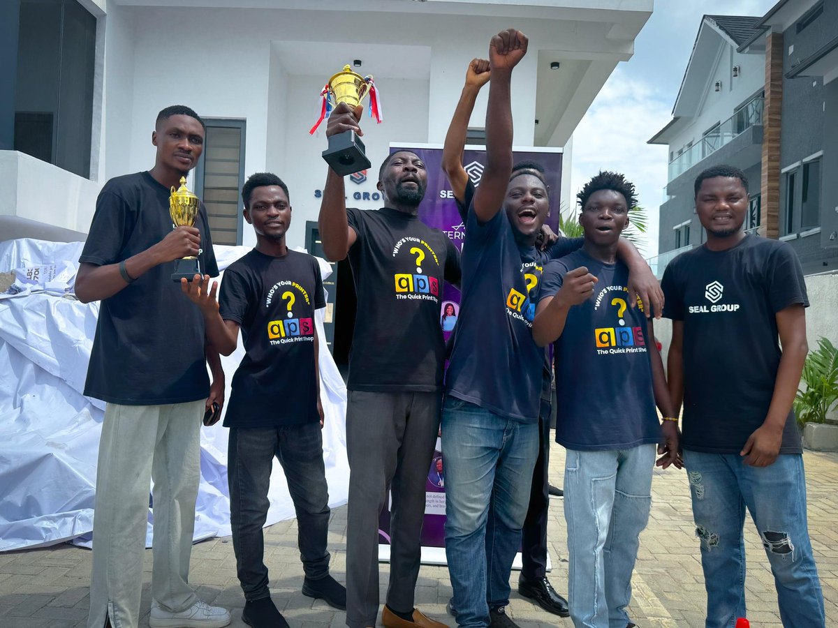 QuickPrintShopN's tweet image. Today, we are giving the spotlight to our dedicated workers. Their dedication is what gets the wrork done and keep out customers happy. Love you, Team QPS
--------
Call/WhatsApp US: 08158848484
09022228280
08033338484 
--------
#PrintInProgress #QuickPrintMagic #ClientWork…