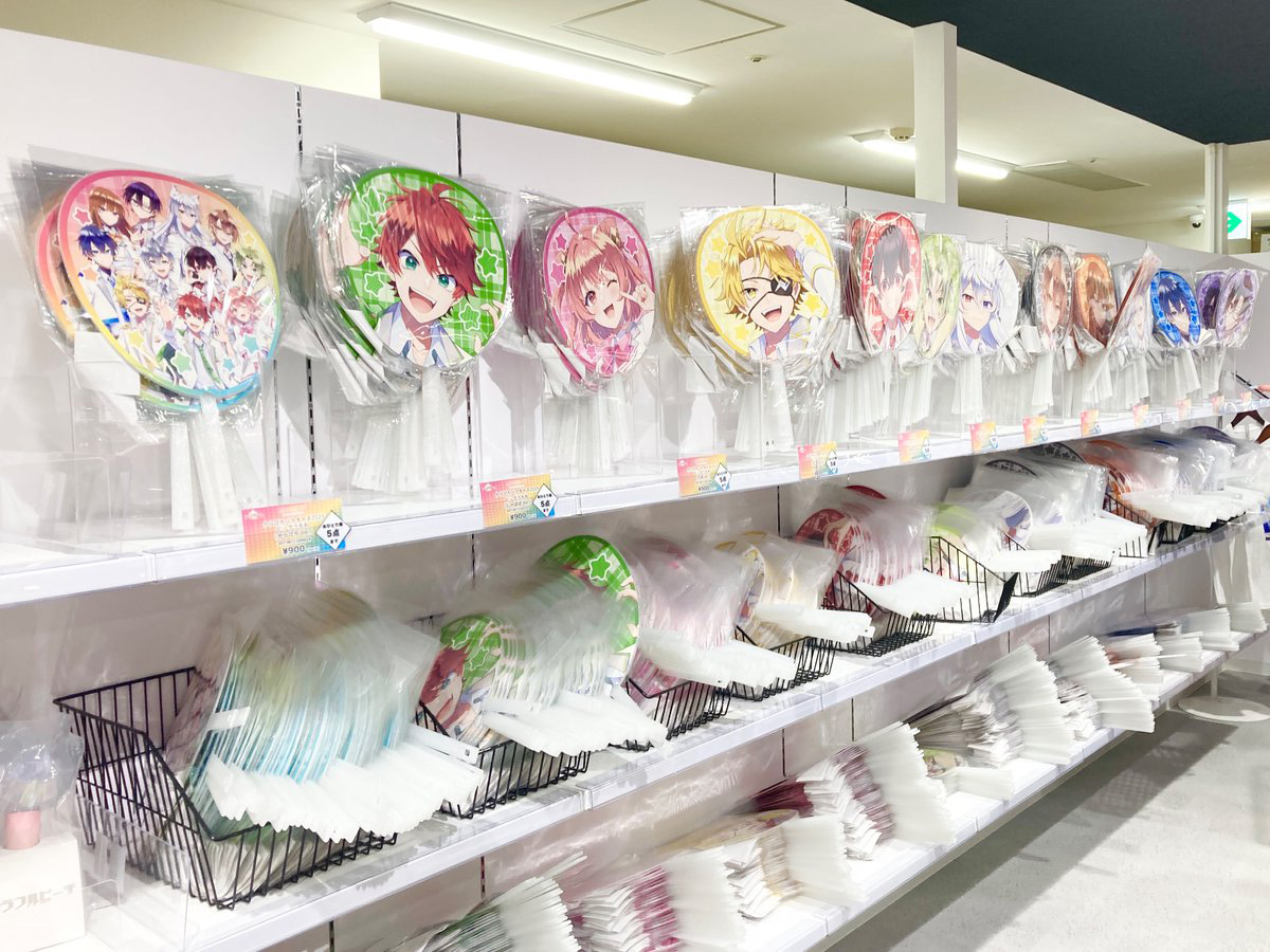 パラぴちグッズ」先行販売中🎉 いまなら全商品揃ってます💪 ＼ 『から