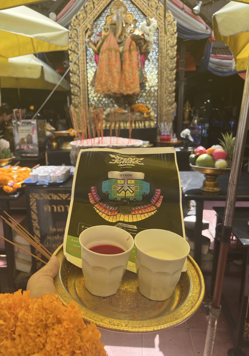 ขอดรีมเส้นที่ กดบัตรเอง สตรีมเพลง เป็นแม่น้องดรีม ได้บัตรตามที่หวัง 
ส่วนใครที่ใช้ บอทกด เว็บจีน ก็แล้วแต่…
#NCTDREAM_THEDREAMSHOW4_BANGKOK