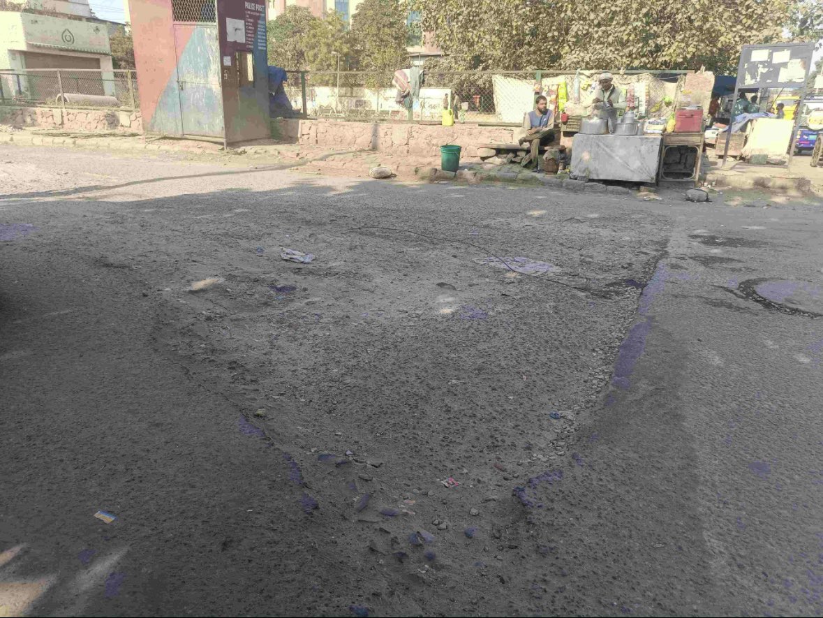 KejriwalMehul's tweet photo. @pwddelhi @official_dda @MCD_Delhi @CMODelhi potholes and undriveable conditions of roads since last 3 years and departments keep on bouncing the complaint on each other on their apps. 
Location: near mother dairy, lane beside baarat ghar, Dabri Palam Road, New Delhi-110045 https://t.co/dOV67Iq49T