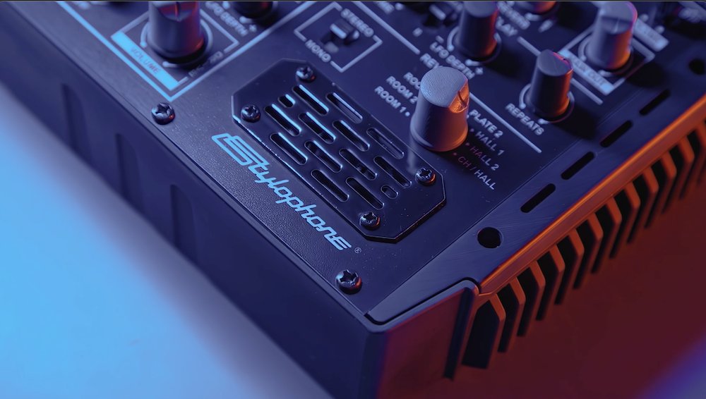 bhodhitMGZN's tweet photo. スタイロフォン初のモジュラーシンセ
・「CPM DS-2 ドローン・シンセ」が日本初上陸|スタイロフォン初のモジュラー・シンセサイザー数量限定販売開始
→https://t.co/ogqWlnAhGB
記事はプロフィール欄【https://t.co/7NofBEwuGE】より!
instagram→https://t.co/Q4DdfPBHgt
#Stylophone
#CPMDS2
#バディットマガジン