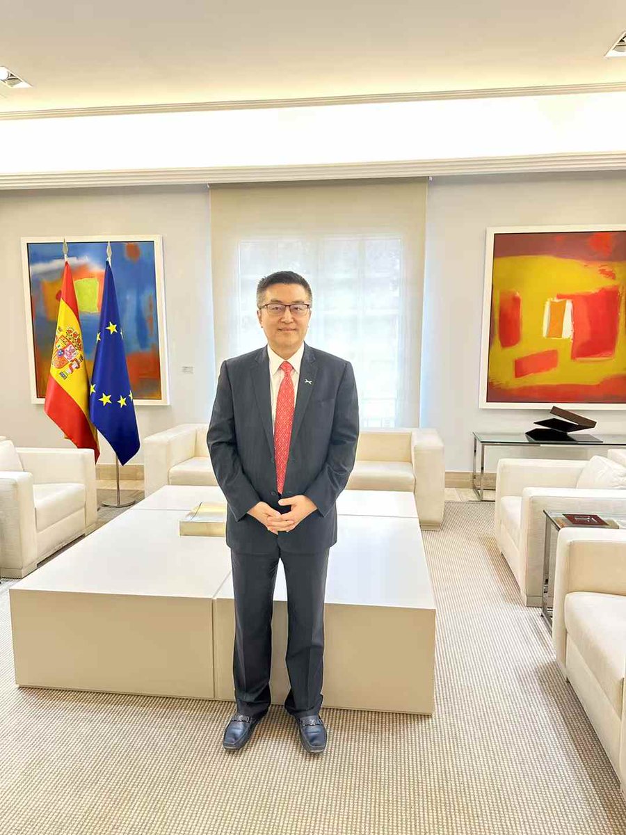 brianxpeng's tweet image. Italy ✈️ Spain
Thanks @M31_Capital for arranging this trip. It was a pleasure to join Spanish government and industry leaders for an engaging tour and discussion on the potential of smarter and more sustainable mobility.
Spain's commitment to green energy policies, and its…