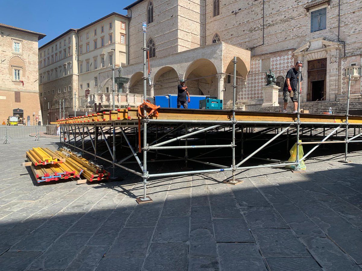 Atmo_IT's tweet photo. 27 28 29 GIUGNO 2025
Piazza IV Novembre - Perugia
Il basket 3x3 torna  con il #DATMASTER.

Allestimento campo/stage by #Atmo 💪🏻🏀 https://t.co/uYn0F5TVxi