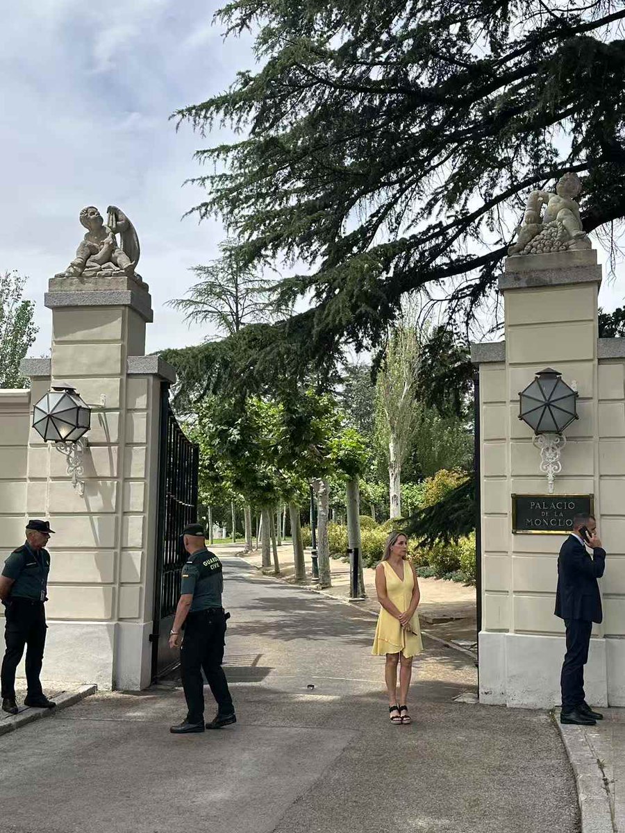 brianxpeng's tweet image. Italy ✈️ Spain
Thanks @M31_Capital for arranging this trip. It was a pleasure to join Spanish government and industry leaders for an engaging tour and discussion on the potential of smarter and more sustainable mobility.
Spain's commitment to green energy policies, and its…