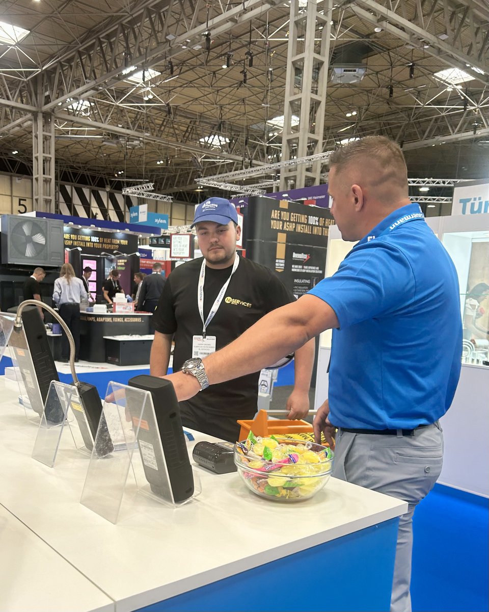 🔥 After a fantastic first day at #InstallerSHOW2025, we are ready to go again for day 2

Congratulations to Ketan for winning an Si-CD3 leak detector in our golf game yesterday! Come along to stand 5G36 today and see if you can get the highest score to win another big prize 👀