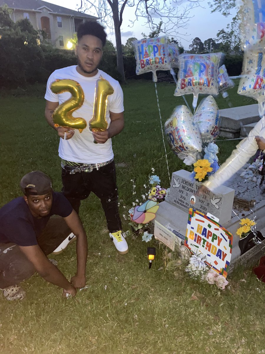 ELMorroRec's tweet image. Dark corners the life of a loner #LongLiveRome🕊️