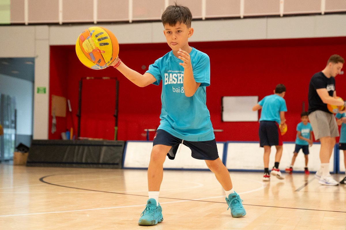 FundacionBKNDA's tweet photo. ⚔️ 𝗖𝗮𝗱𝗮 𝗱í𝗮 𝗰𝘂𝗲𝗻𝘁𝗮. 𝗖𝗮𝗱𝗮 𝗲𝘀𝗳𝘂𝗲𝗿𝘇𝗼 𝘀𝘂𝗺𝗮.

🏀 Seguimos trabajando duro, aprendiendo y disfrutando

#CIBB25 https://t.co/whNdrTJyDJ