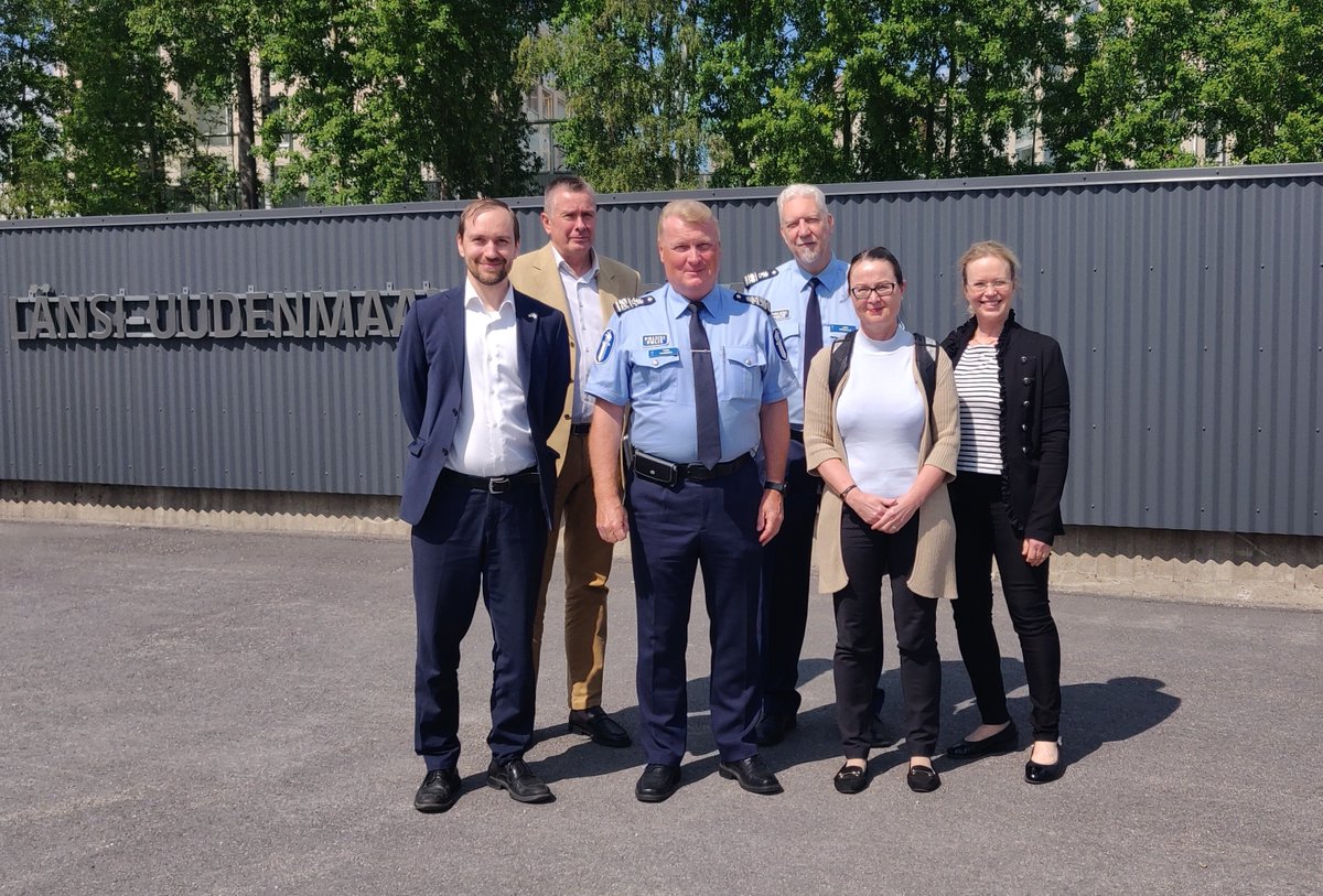 Vuosittainen perinne tavata toiminta-alueemme kuntien johtoa jatkuu. Tänä vuonna olemme jo jutelleet tilastohavainnoista sekä muista ajankohtaisista asioista Espoon, Kirkkonummen, Siuntion, Karkkilan ja Kauniaisten edustajien kanssa. #poliisi #poliisiLU #yhteistyö #turvallisuus