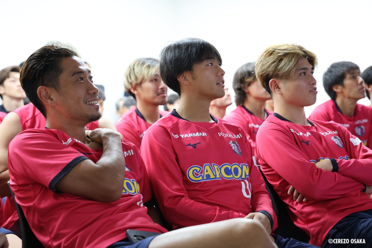 crz_official's tweet photo. クラブとして推進しているサステナビリティ活動に対して、選手やスタッフの理解をより深め、活動を共に進めていく目的で、サステナビリティ研修が行われました📝

普段からチームとして取り組んでいける活動を中心に研修を行い、選手たちも改めて環境への問題について考える機会になりました✨

🗣#田中駿汰選手
「（サステナビリティについて）意識できている選手は決して多くはなかったと思います。クラブが取り組んでいることが、研修を通じてわかったので、選手もフォーカスできればと思います」

🗣#香川真司選手
「温暖化、環境など、様々な課題がある中、僕たちができることにチャレンジすることは大事かなと思いました」

今後も、サステナブルな社会の実現を目指したアクションを推進していきます💪🌸

#セレッソ大阪