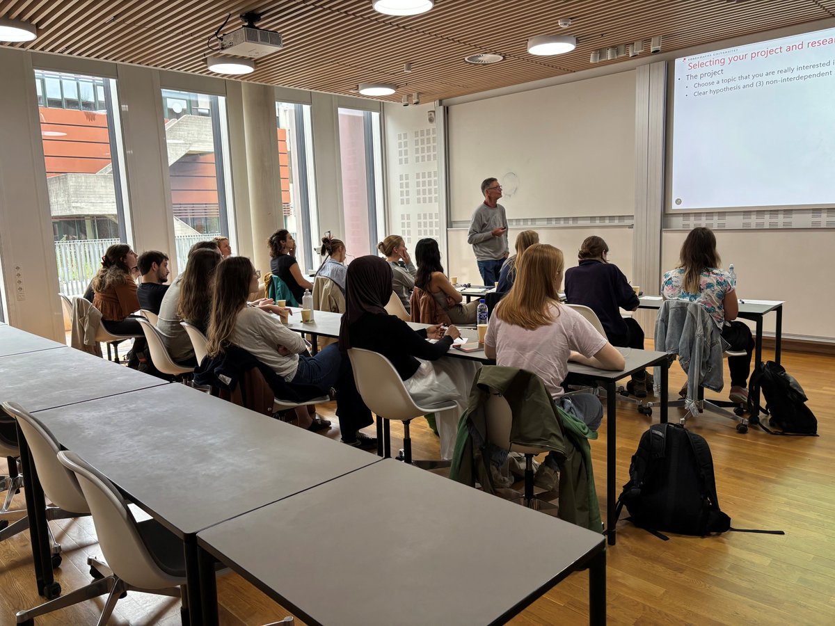 naddenmark's tweet image. Supervision and research collaborations 🤝 The deadline is drawing nearer for the 2025 NAD fellows to select their PhD lab and main supervisor. To prepare them for the big decision, NAD hosted a session on how to build and align expectations within a supervision team 🎓
