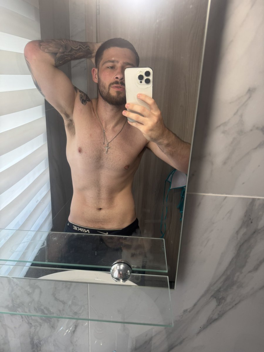 Doing master worship custom videos over on my page come and get yours slut 😈

Onlyfans.com/jjdworship