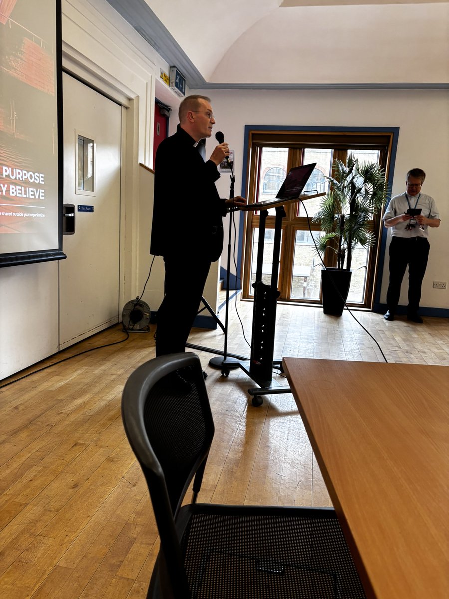Welcome to <a href="/StGeorgesCath/">St George's Cathedral, Southwark</a> ! <a href="/michaelbranch07/">Michael Branch</a> 
opens the #CatholicsinFundraising conference with the Lords Prayer