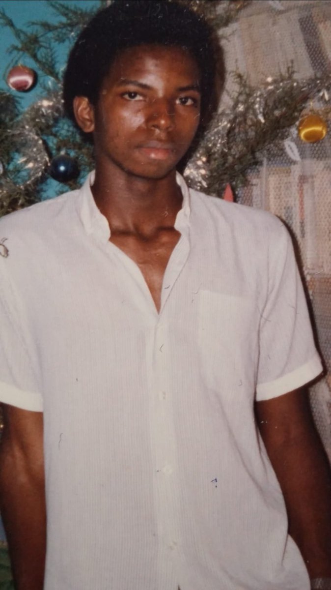 ERIC MUREGO
Tu aurais 54 ans aujourd'hui ⚽️🍺
Repose en paix éternelle mon cher ami et frère 😥🫡