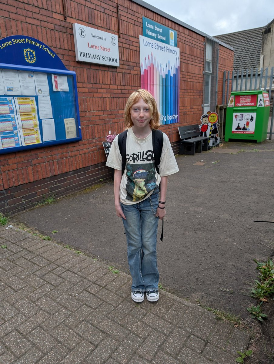 l_web77's tweet photo. First Vs last day of primary school. @LorneStreetPS @P7Lornestreet . Huge thankyou to Lorne street primary and Wee M for taking her on this journey. And also to all the other teachers and staff along the way. I am sure she will be back to visit! https://t.co/uZnkzE9gJ1