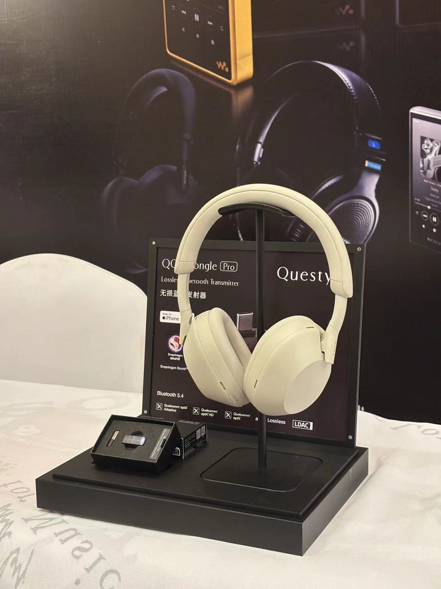 questyle_ official tweet media