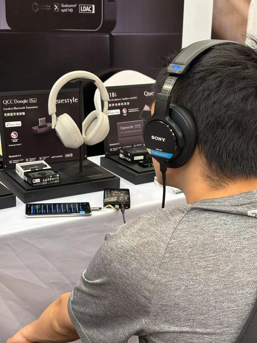 questyle_ official tweet media