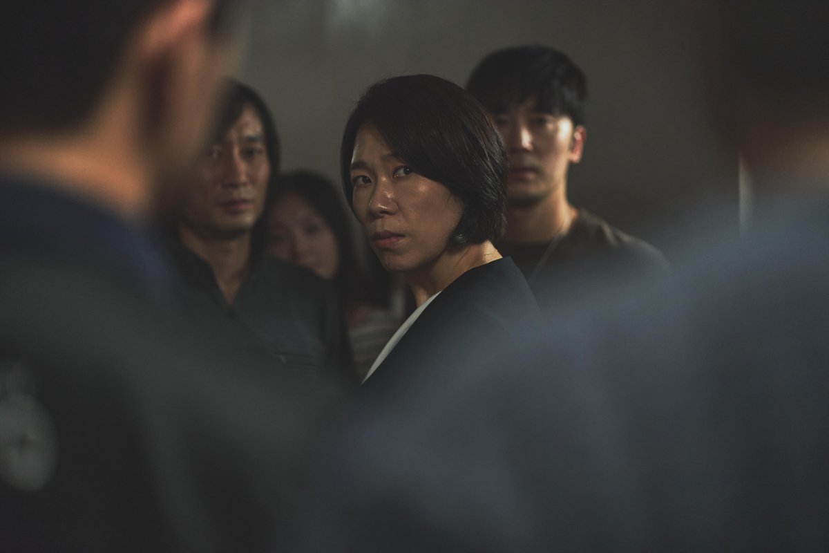 NetflixKR's tweet photo. 모두가 수상한 84제곱미터 아파트. 숨겨진 비밀.

강하늘, 염혜란, 서현우의 스릴러 영화 <84제곱미터> 7월 18일 공개.
오직 넷플릭스에서. https://t.co/taPVacJ7GM