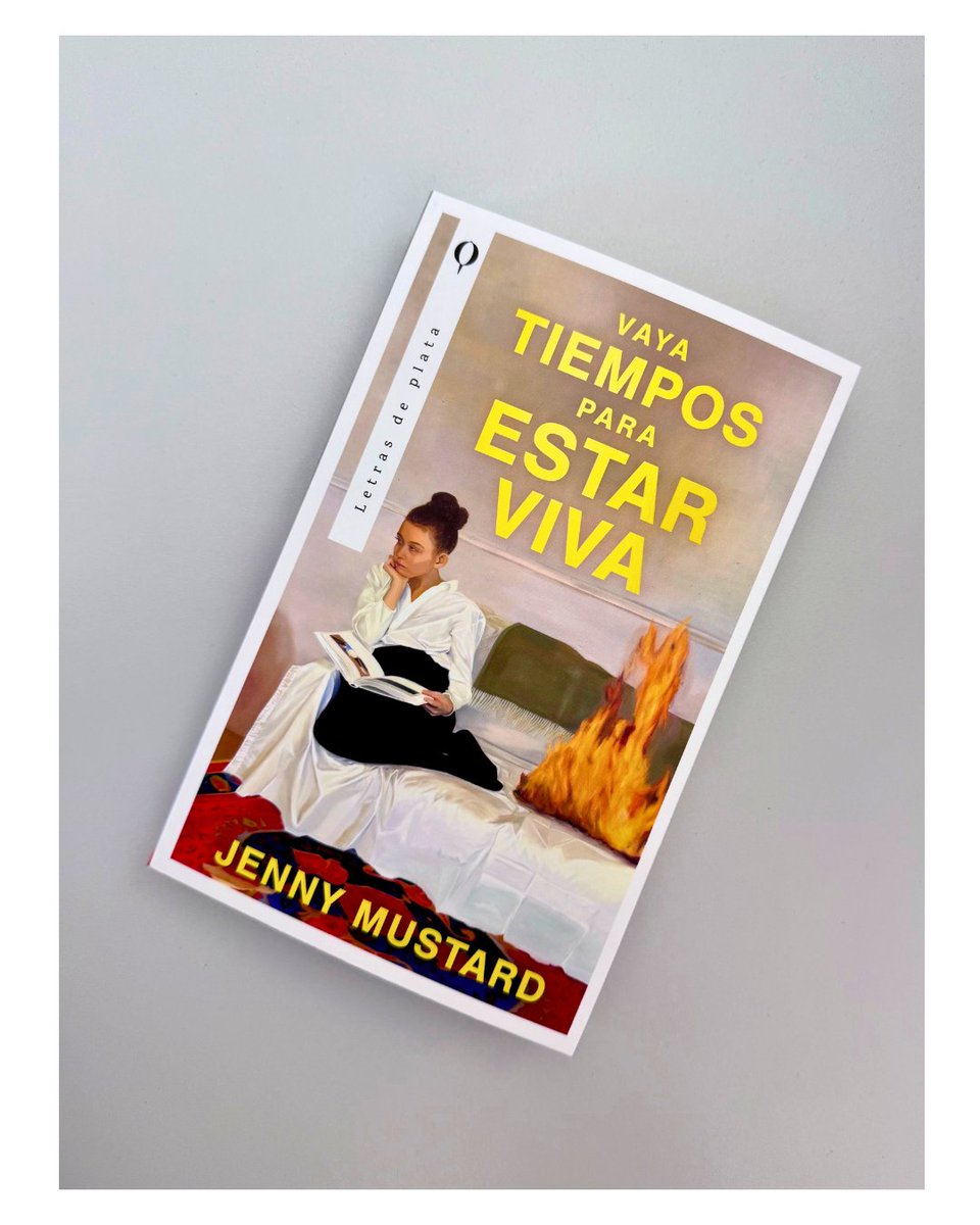 Algunas personas se mudan a la gran ciudad con la esperanza de encontrarse a sí mismas: Sickan Hermansson no piensa dejarlo en manos de la suerte.🔥

¡No os perdáis la oportunidad de leer #VayaTiemposParaEstarViva de <a href="/jenny_mustard/">jenny mustard</a>!❤️‍🩹📖

✒️Traducción de <a href="/_DaniCasado/">Daniel Casado</a>.