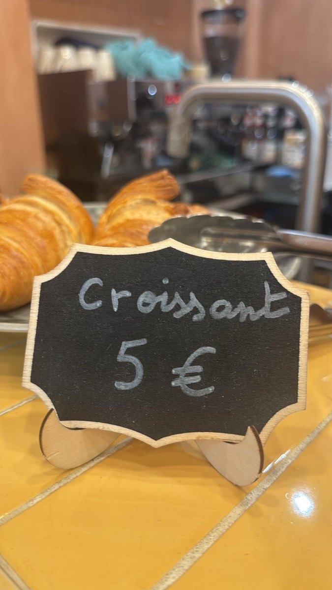 🇫🇷🇪🇺 ECB gotta hike.