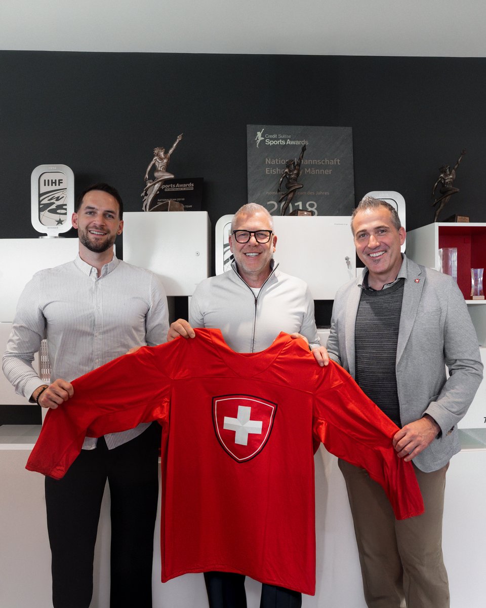 🫱🏻‍🫲🏼 Die SIHF freut sich, die Verlängerung der erfolgreichen Zusammenarbeit mit der Flyerline Schweiz AG um weitere drei Jahre bis Ende Mai 2028 bekanntzugeben.

🏒 Flyerline et la #SIHF prolongent leur partenariat jusqu’en 2028

👉🏼 tinyurl.com/flyerline-sihf…