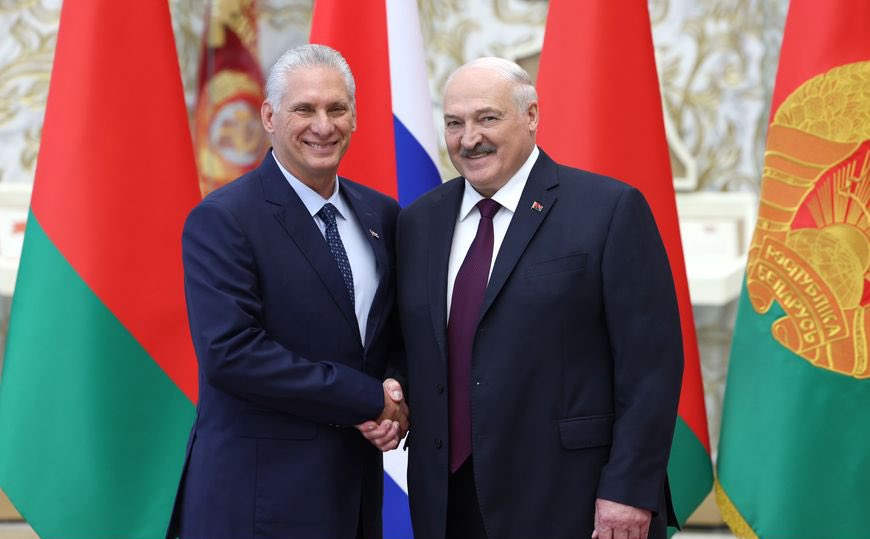 МИД Беларуси 🇧🇾 (@belarusmid) on Twitter photo #Беларусь с официальным визитом посещает Президент Кубы <a href="/DiazCanelB/">Miguel Díaz-Canel Bermúdez</a>
Теплый и союзнический характер диалога Беларусь и Куба сохраняют уже долгие годы #Беларусь с официальным визитом посещает Президент Кубы <a href="/DiazCanelB/">Miguel Díaz-Canel Bermúdez</a>
Теплый и союзнический характер диалога Беларусь и Куба сохраняют уже долгие годы