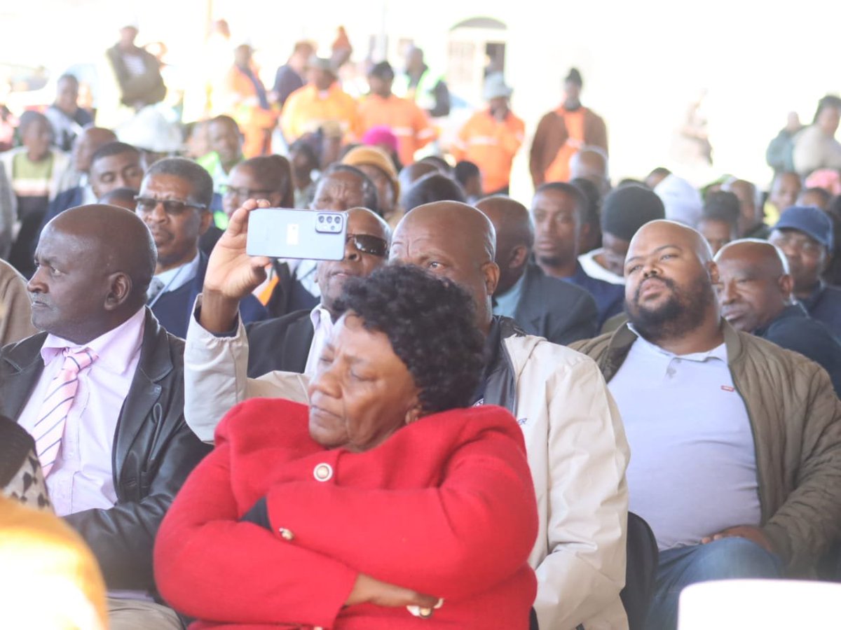 The City of Joburg rolled out its High-Impact Service Delivery Programme in Region G, led by MMCs driving real change on the ground. From cleaner spaces to safer roads and new facilities, progress is visible.

#JoburgServiceDelivery #JoburgReimagined ^MM