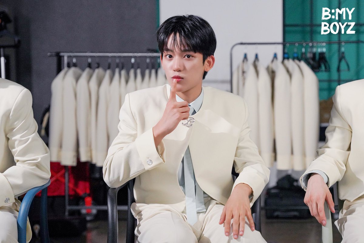 bemyboyz_twt's tweet photo. [📮]
Who is your Boy?
<B:MY BOYZ>

비기너들의 첫 프로필 촬영 현장!

🔗https://t.co/kwcBbJFWx8

🎬 매주 토요일 오후 5시 20분

📡 STREAMING
SBS / Netflix / ABEMA TV 
We TV / Viki TV / NEW KPOP

#BEMYBOYZ #비마이보이즈
#글로벌보이그룹오디션
#BoyGroupAudition #SBS https://t.co/yc7ZJhqWhD