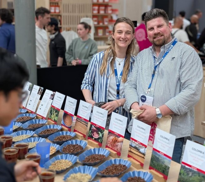 📢 WE ARE HIRING in...Hamburg! 
Touton Specialty Coffee is on the hunt for two coffee-loving experts to join our team:🌟 Sales &amp; Quality Consultant &amp; 📚 Administrative &amp; Accounting Manager 
Passion for specialty coffee? ☕ A must. 
👉Apply here: lnkd.in/eSG3xi3C