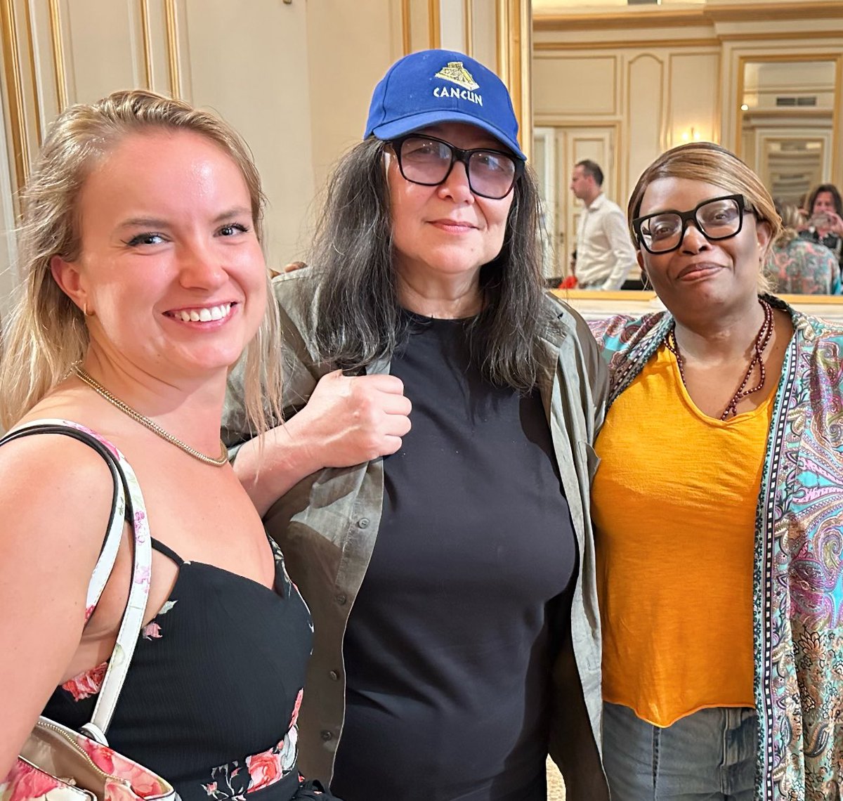 MollysArtMove1's tweet image. Celebrating 75 years of the #BelgianArtPrize with 2025 laureate Suchan Kinoshita 🏆 Her raw, poetic works—made from old rags &amp;amp; salami paper—breathe new life into discarded materials ♻️
 @BozarBrussels. 
#SuchanKinoshita  #Bozar  #MultidisciplinaryArt #75YearsOfArt #InvestInAMolly