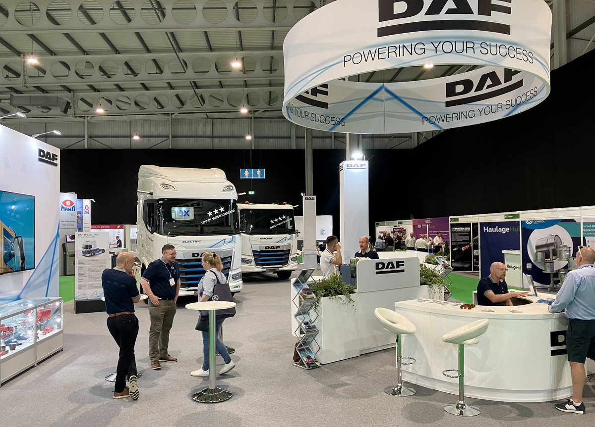 DAFTrucksUK's tweet photo. We're looking forward to seeing everyone at @RTXPO_ today!
Come and check out the 30 Years UK Market Leader Special Edition truck in person outside on Stand B1 ๐
Or join us inside in the Green Zone (Hall 2) to explore the latest range of DAF electric trucks.
#RTX #RTX25 #DAF https://t.co/NYfylFdH5T