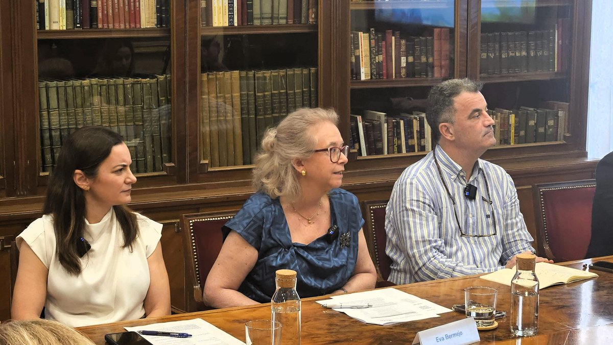 AELMHU (@aelmhu) on Twitter photo <a href="/FEDER_ONG/">FEDER | Enfermedades Raras</a> Eva Bermejo, directora del Instituto de Investigación de Enfermedades Raras, del <a href="/SaludISCIII/">Instituto de Salud Carlos III (ISCIII)</a>:
👩🔬"Todo nuestro trabajo en investigación tiene que estar basado en las necesidades de los pacientes"
📹 Síguelo en directo aquí: bit.ly/40o1ZTI <a href="/FEDER_ONG/">FEDER | Enfermedades Raras</a> Eva Bermejo, directora del Instituto de Investigación de Enfermedades Raras, del <a href="/SaludISCIII/">Instituto de Salud Carlos III (ISCIII)</a>:
👩🔬"Todo nuestro trabajo en investigación tiene que estar basado en las necesidades de los pacientes"
📹 Síguelo en directo aquí: bit.ly/40o1ZTI